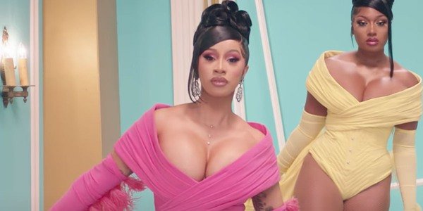 Cardi B Accidentally Posts Her Nude Pics On Instagram