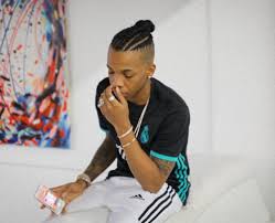 OMG!!! See selfie shared by Tekno on his sick bed