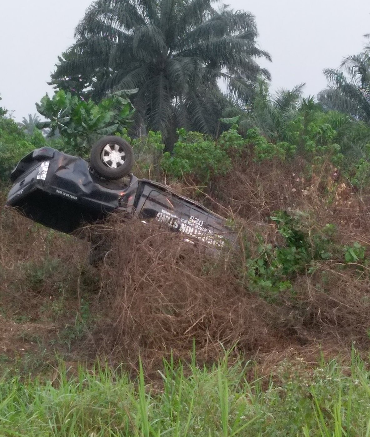 2 Police Officers Die In A Crash While Having A Car Chase With Some Bandits