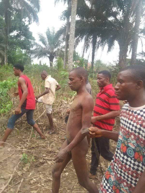 Young Man Beheads A Woman In Akwa Ibom (Beware Of Disturbing Photos)