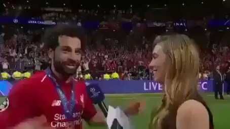 Salah Avoids A Female Reporter Who Tried To Kiss Him