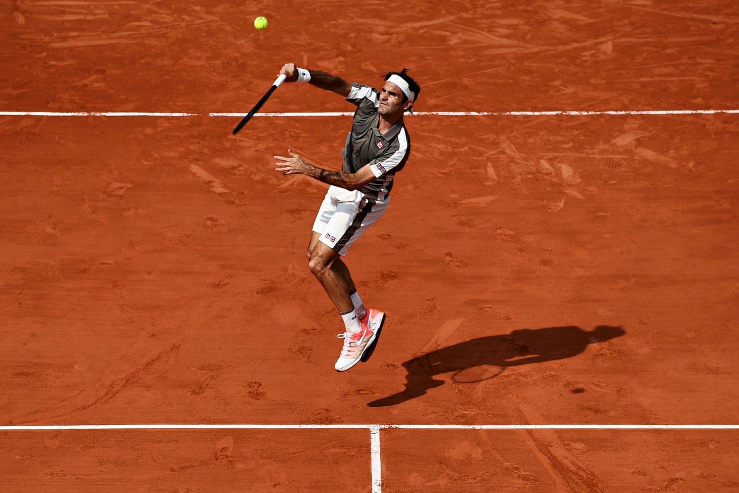 Rafael Nadal & Roger Federer To Clash In French Open Semifinals