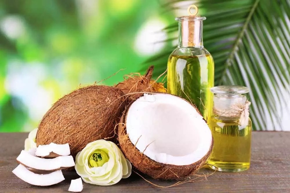 8 Easy Steps To Extract Coconut Oil Without Heating