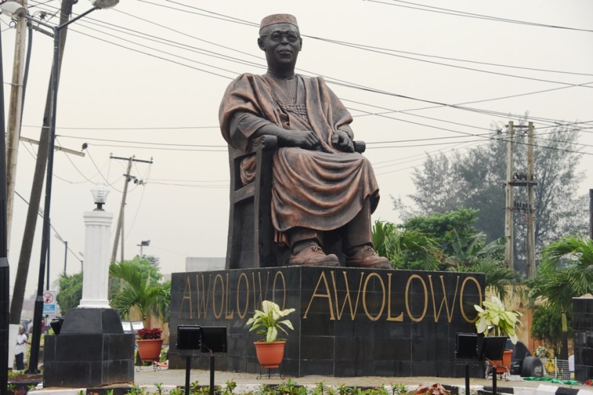 Gov. Ambode Unveils 20-feet Awolowo Statue