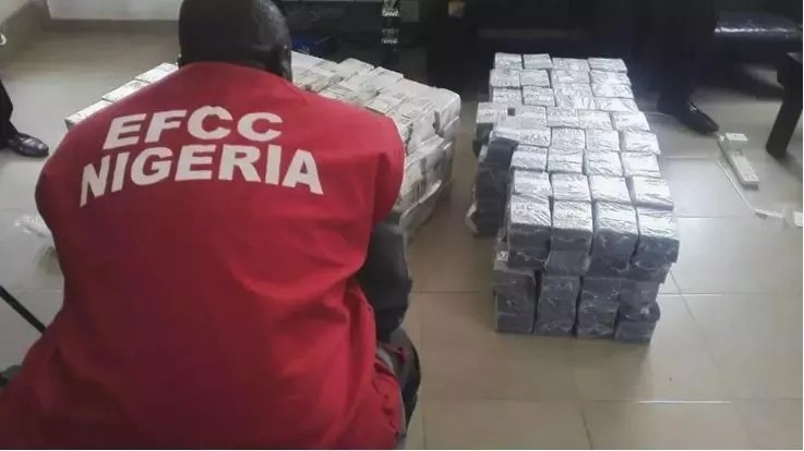 Fayose's aide faults EFCC's N49m cash recovery at Kaduna Airport