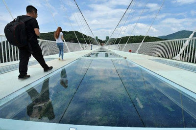 Bridge Made of Glass in China Closes After 2 Weeks - See Why