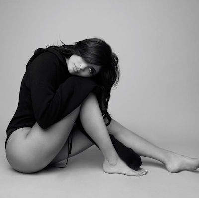 Kylie Jenner shares hot photos from photographer sashasamsonova