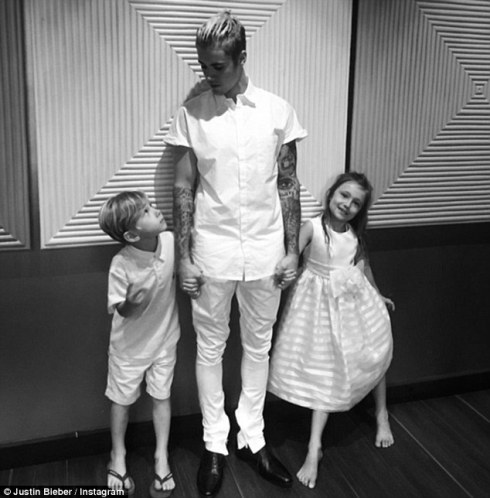 Justin Bieber shares a cute photo with his half-siblings