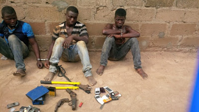 Stupid Robbers Caught Arguing over how to share their loot