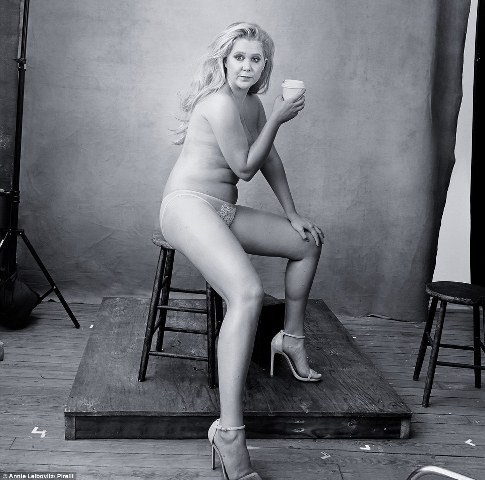Amy Schumer attempts to break the internet