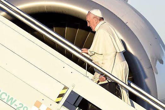 Pope Francis Arrives Kenya