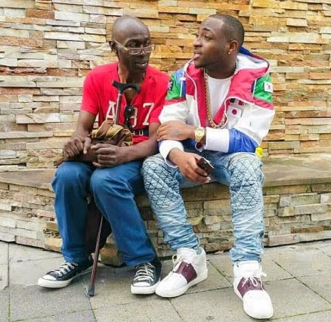 Homeless man rejects money from Davido