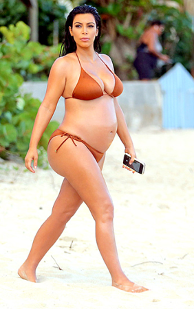 Pregnant Kim Kardashian in bikini