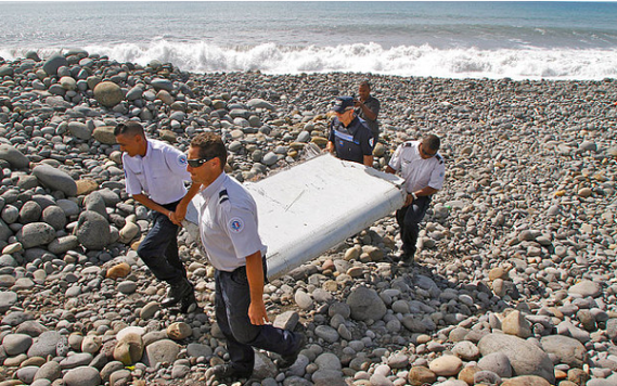 Malaysian PM Confirms debris is from Flight MH370