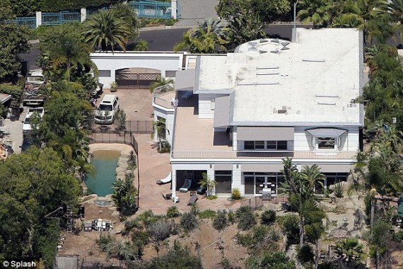 Steven Gerrard rents a $50k a month home in LA