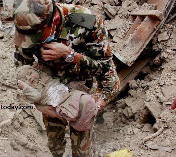 4 month old baby found alive after 4 days in Nepal earthquake