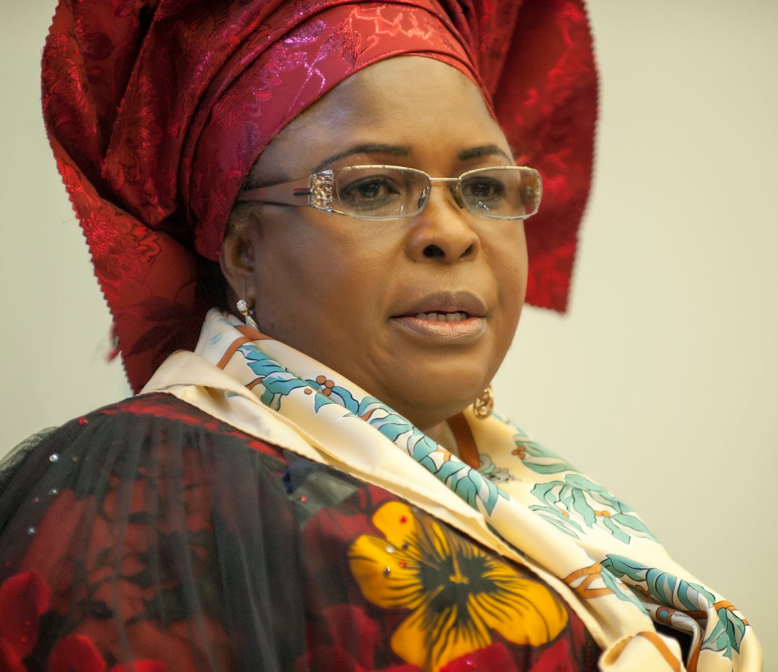 I'm not ready to carry food to my husband inside prison oh - Nigeria's first lady