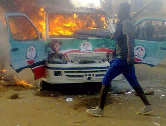 GEJ Campaign bus attacked in Jos, GMB condemns attackers